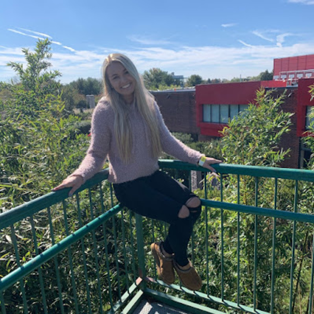 Meet your Posher, Lexi
